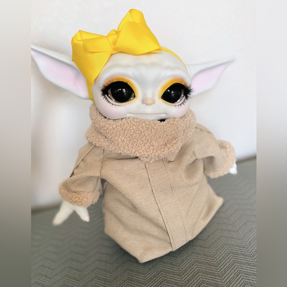 🌻Customized Baby Yoda with Sunflower🌻